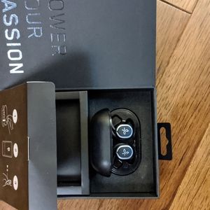 Jaybird Vista True Wireless Bluetooth Sport Waterproof Earbud Premium Headphones